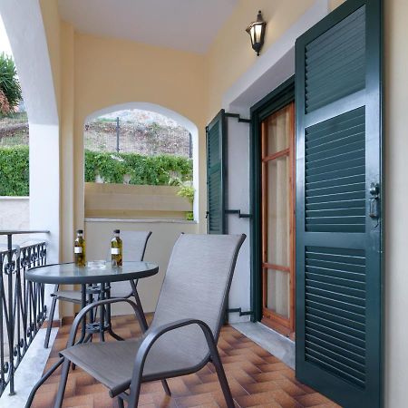 Balis Apartments Paleokasztríca Kültér fotó