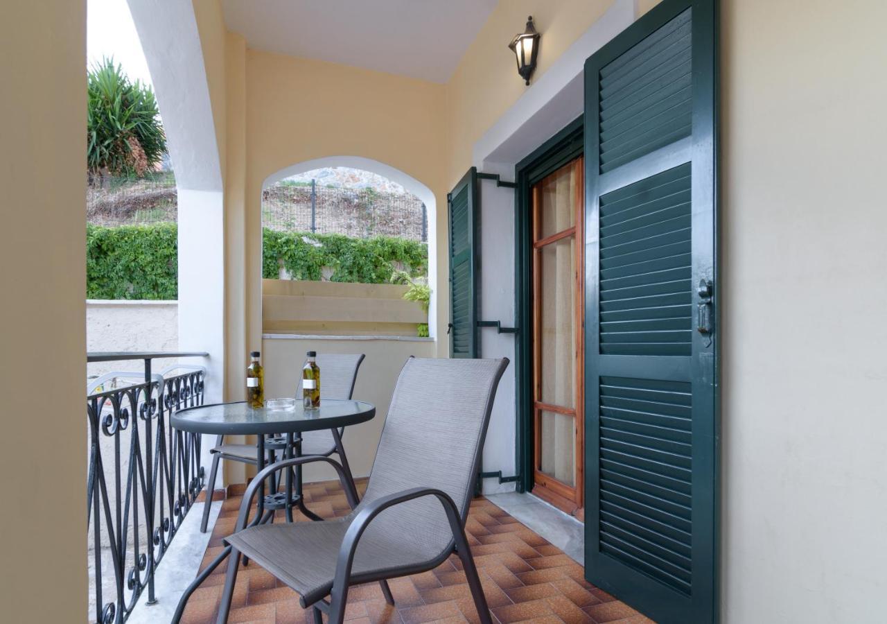Balis Apartments Paleokasztríca Kültér fotó
